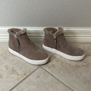 DOLCE VITA Platform High Top Faux Fur Sneakers Size 6